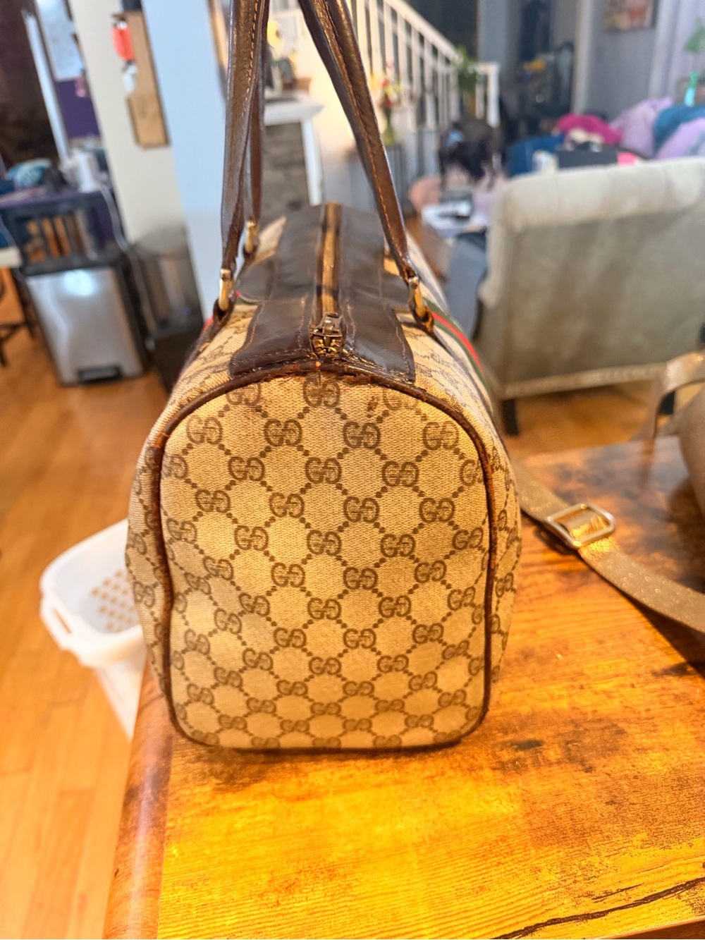 Gucci Beige Monogram Duffel with Red & Green Center Stripe - Picture 2 of 12